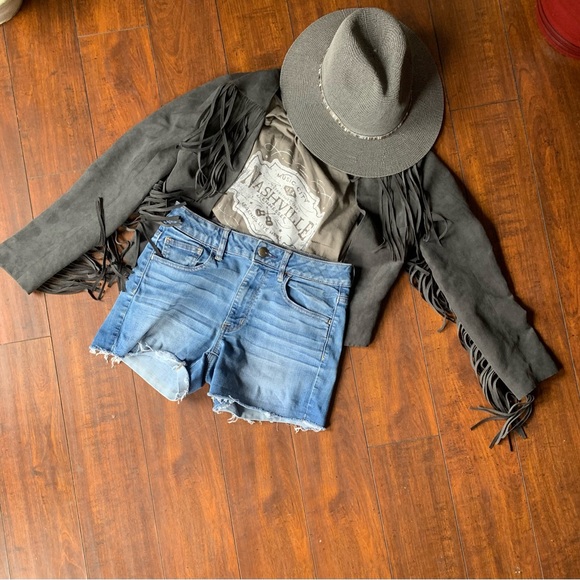 American Eagle denim shorts. - Picture 2 of 4